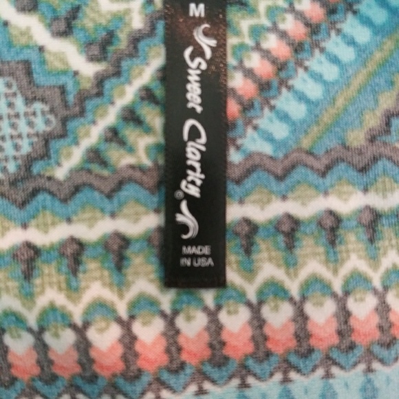 Sweet Clarity Turquoise Geometric Print Top - Picture 3 of 3